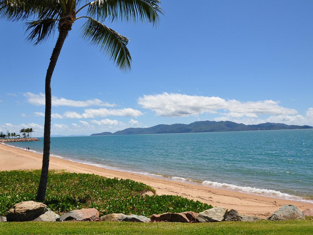 Palm Waters Holiday Villas Townsville Exterior foto